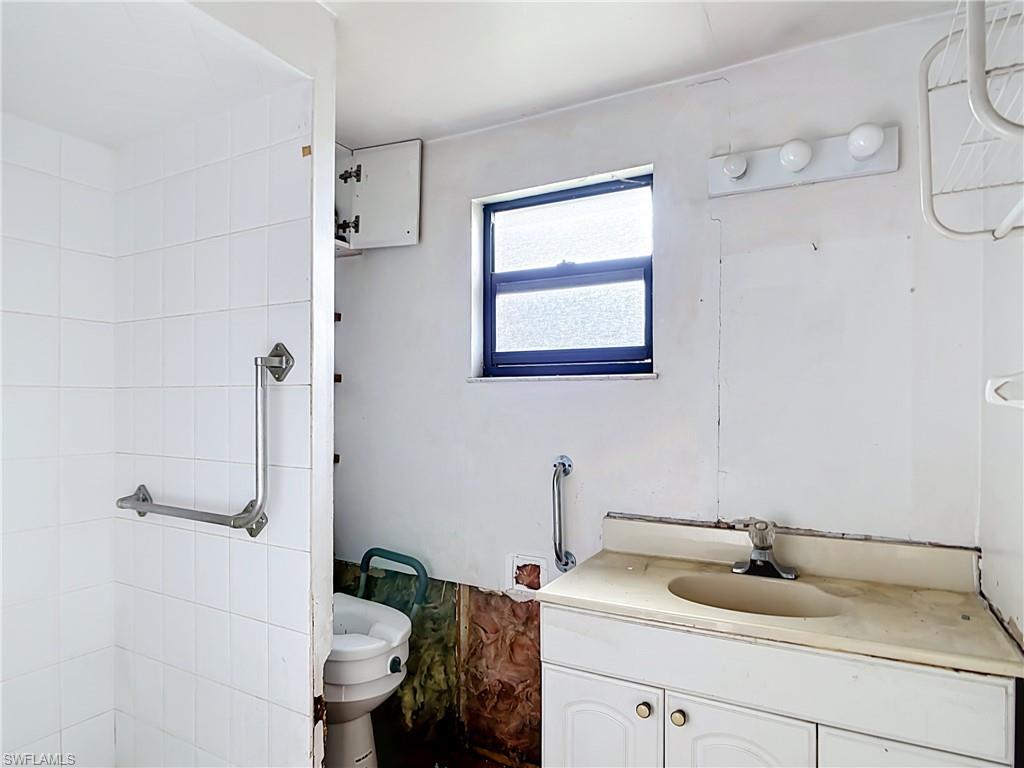 8318 Roosevelt St Property Photo 33