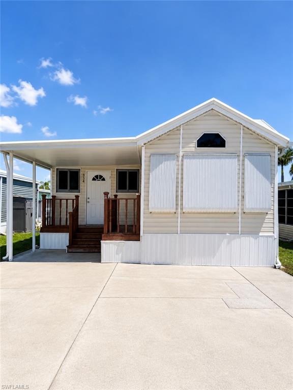 334 Blue Spring TER Property Photo 1