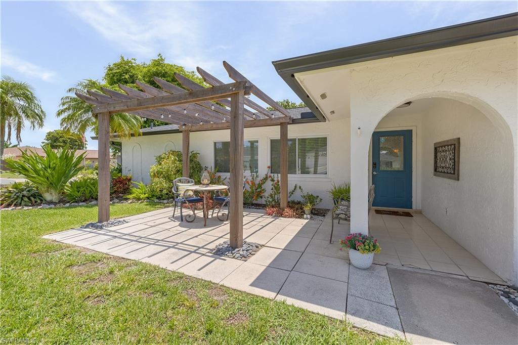 6954 Pickadilly Ct Property Photo 1