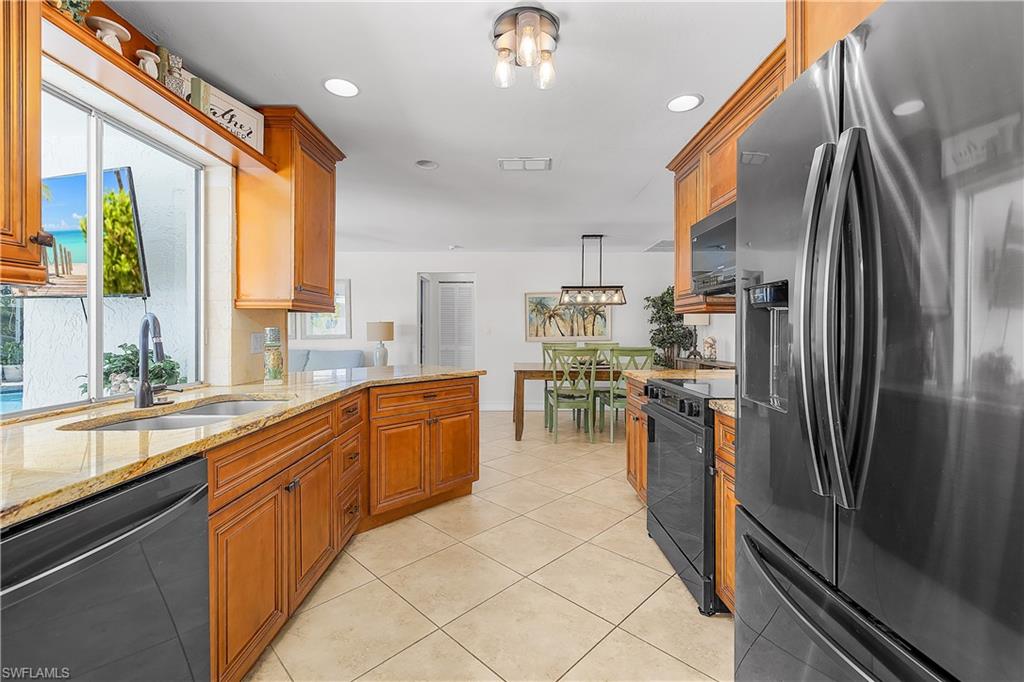 6954 Pickadilly Ct Property Photo 13