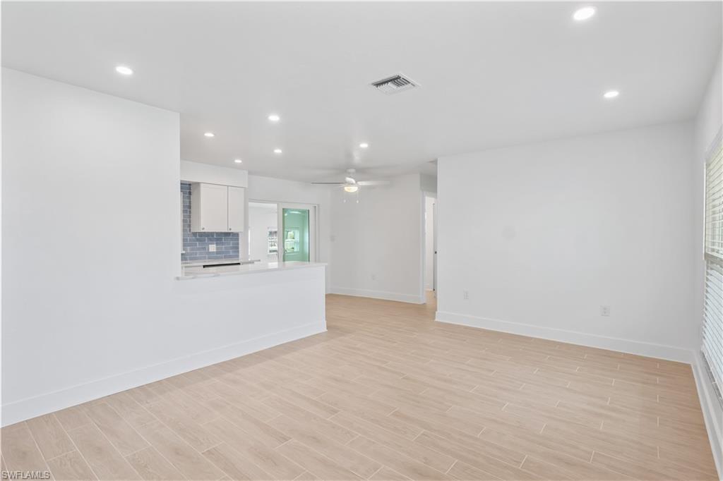 2742 Bruce St Property Photo 10