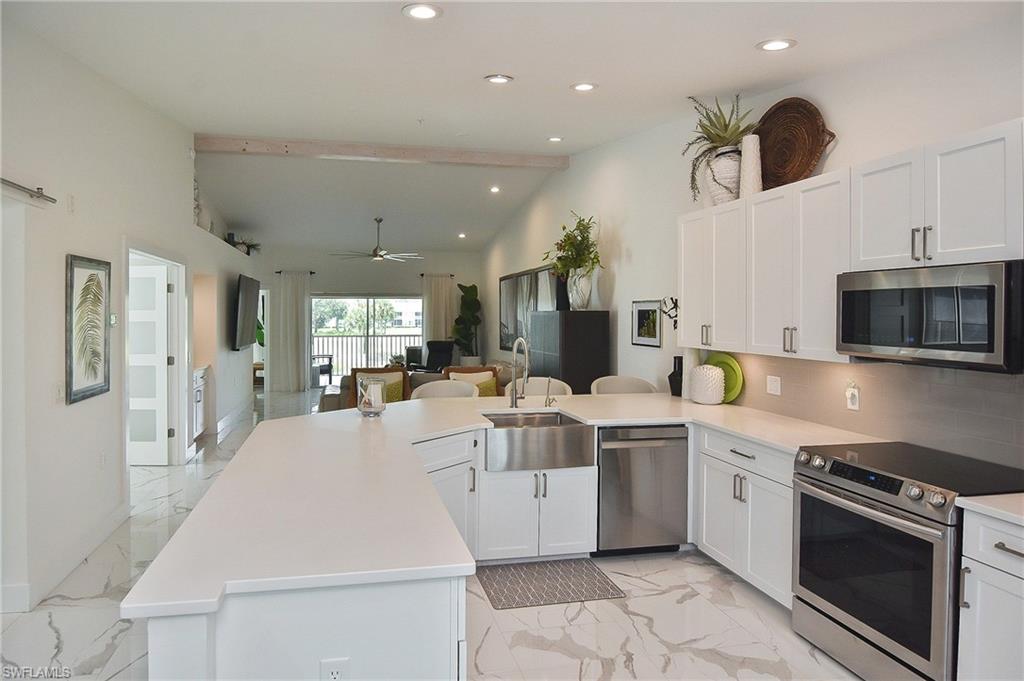 10235 Bismark Palm Way 1521 Property Photo 9