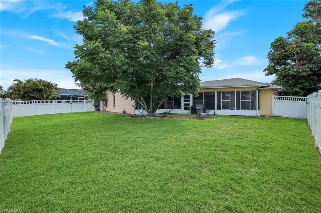 13481 Red Maple Cir Property Photo 2