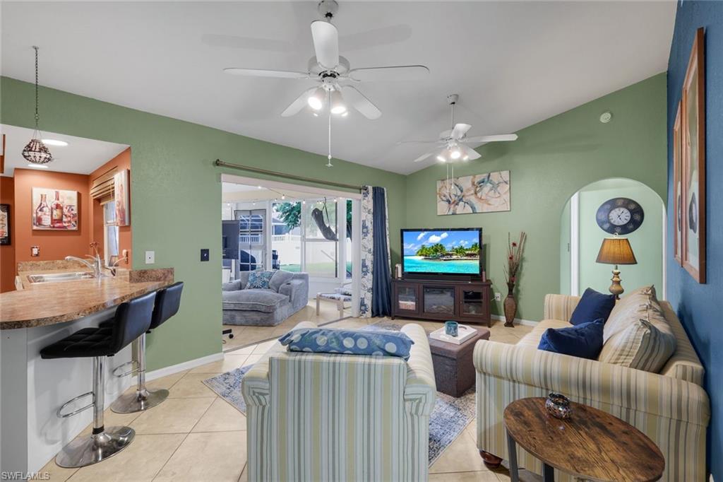 13481 Red Maple Cir Property Photo 4