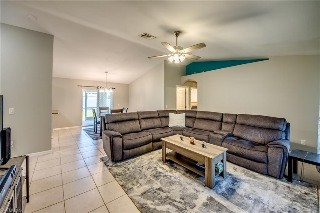 3227 Santa Barbara Blvd Property Photo 7