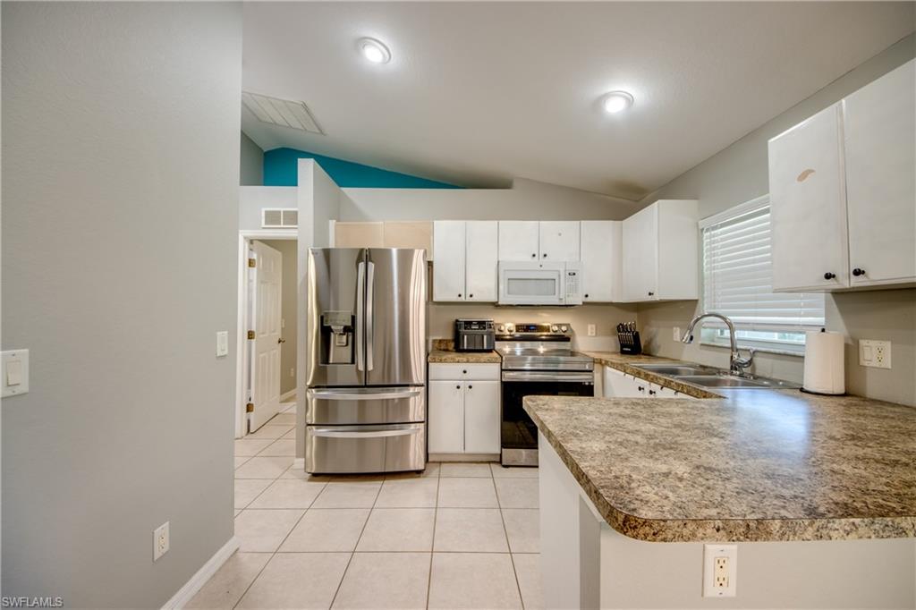 3227 Santa Barbara Blvd Property Photo 18