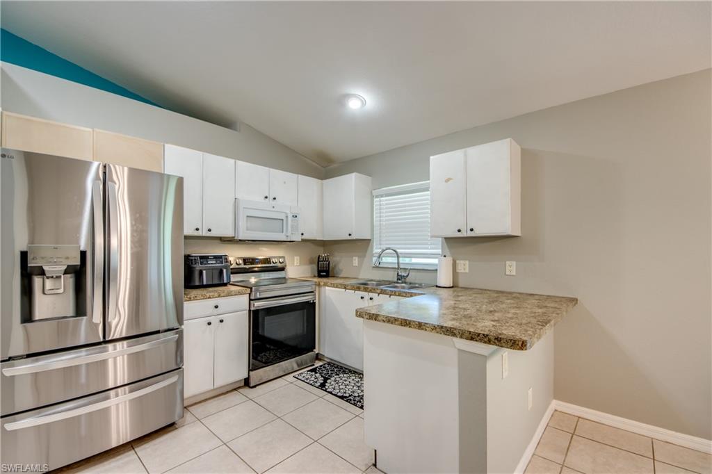 3227 Santa Barbara Blvd Property Photo 19