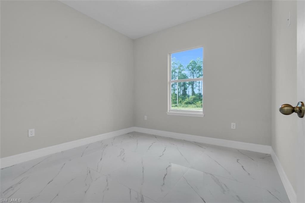 1108 Bainbridge St Property Photo 17