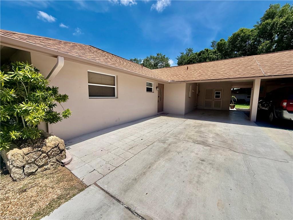 217 Oaklawn Ct Property Photo 3