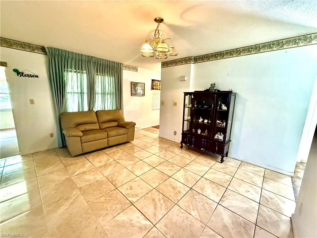 217 Oaklawn Ct Property Photo 12