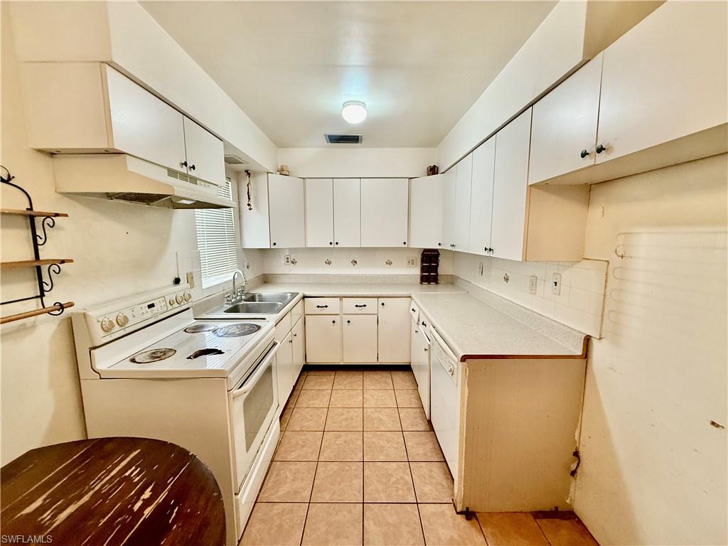 217 Oaklawn Ct Property Photo 14