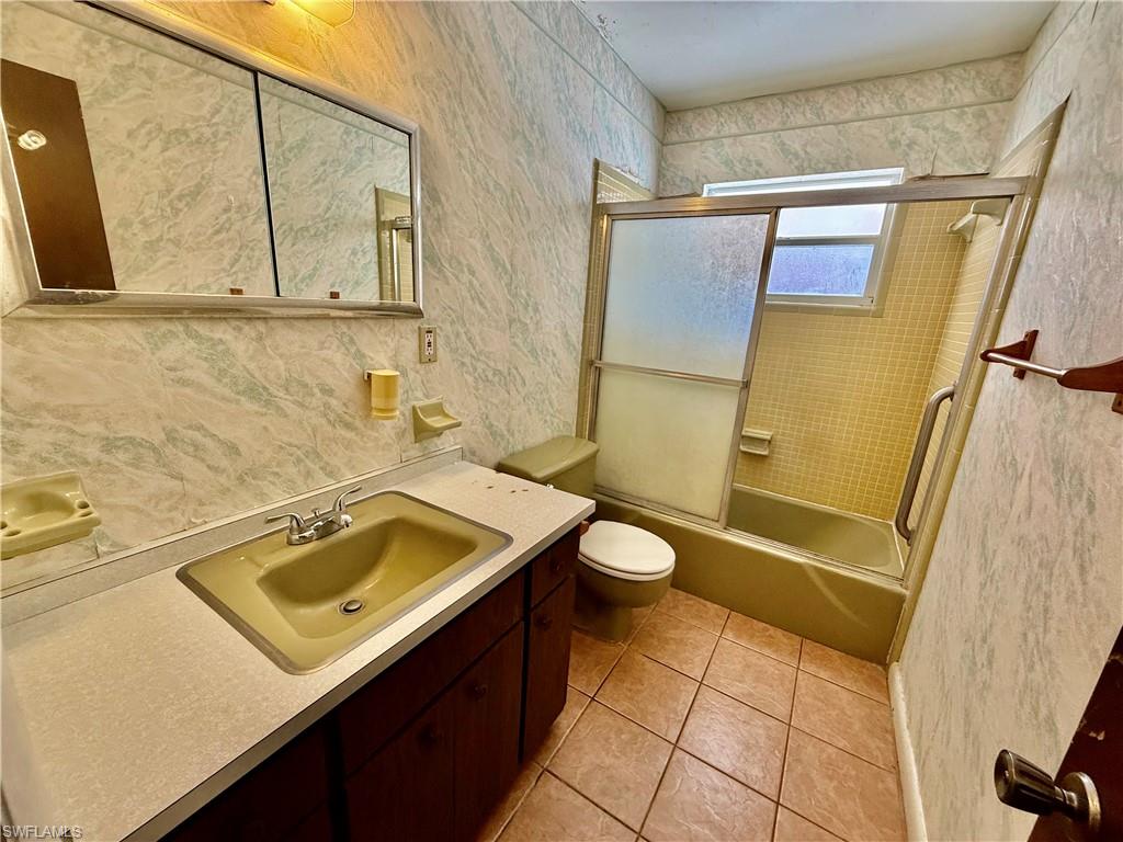 217 Oaklawn Ct Property Photo 22