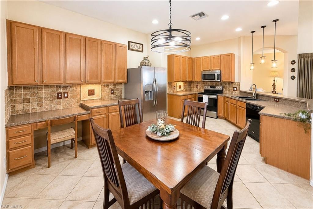 12890 Timber Ridge Dr Property Photo 7