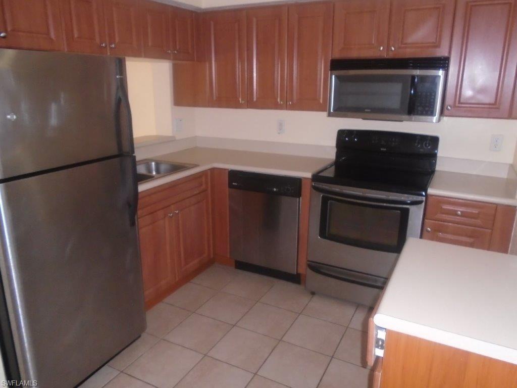 8331 Bernwood Cove Loop 1403 Property Photo 4