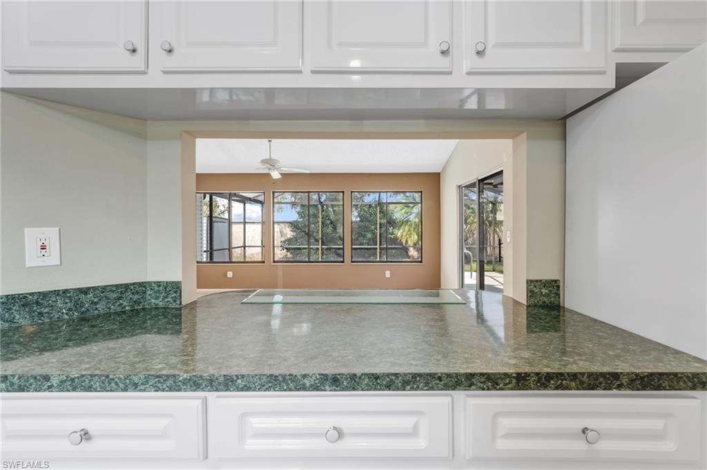 5581 Longleaf Dr Property Photo 6