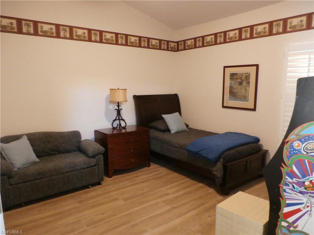 16252 Kelly Woods Dr Property Photo 11