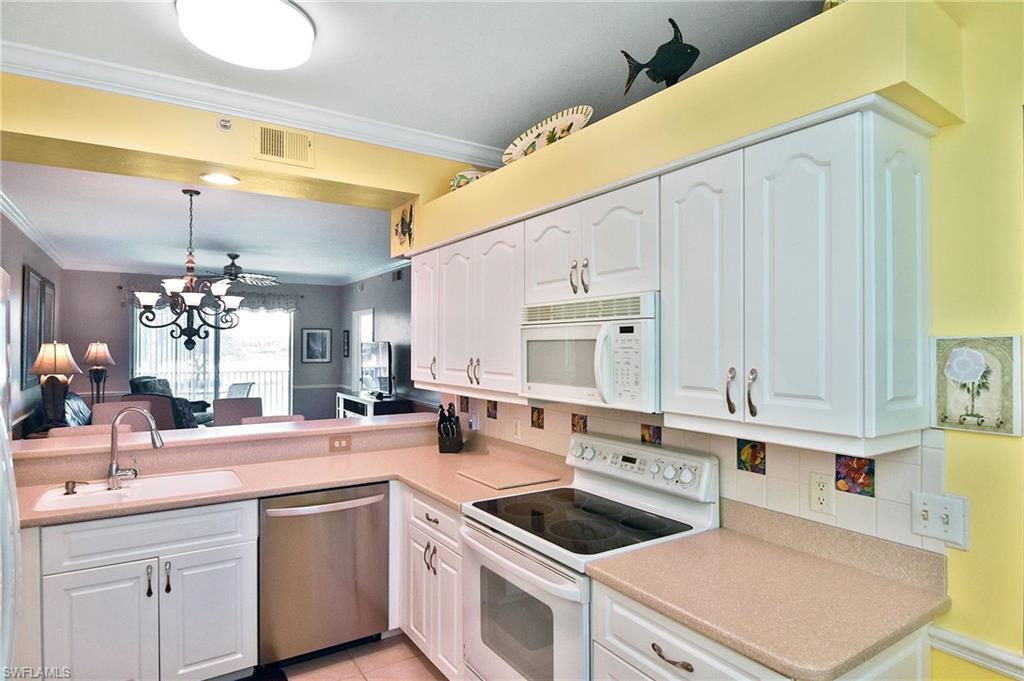 10285 Bismark Palm Way 1024 Property Photo 18