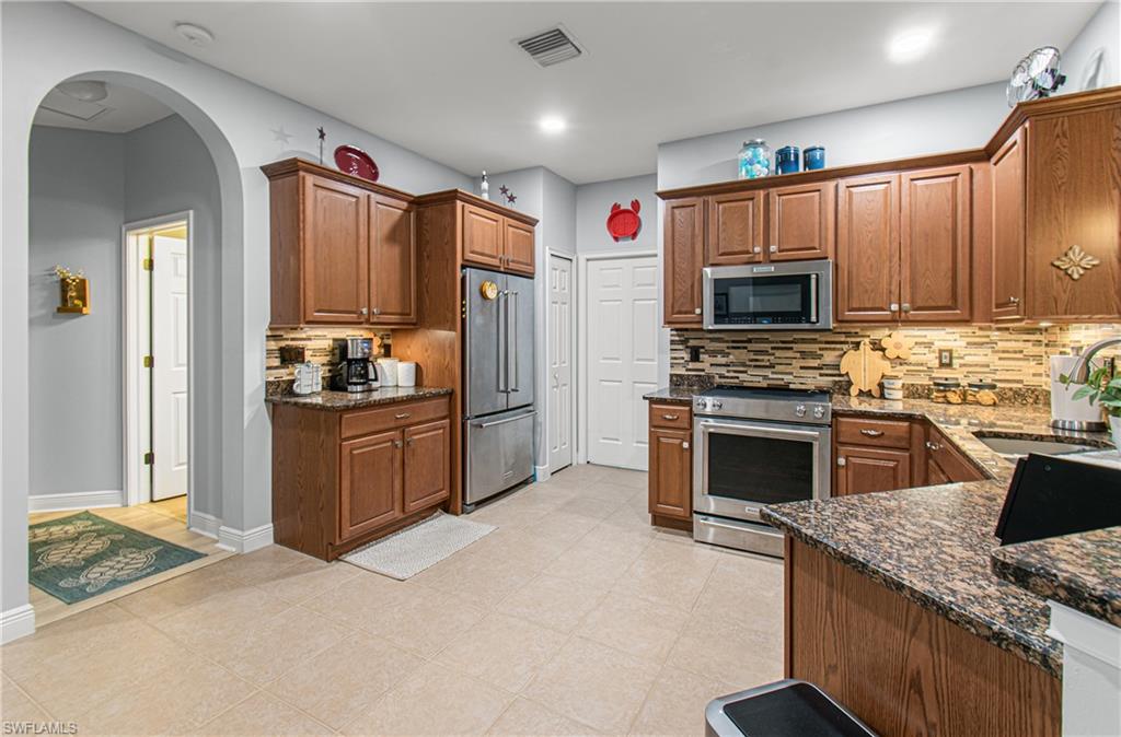 10695 Camarelle Cir Property Photo 18