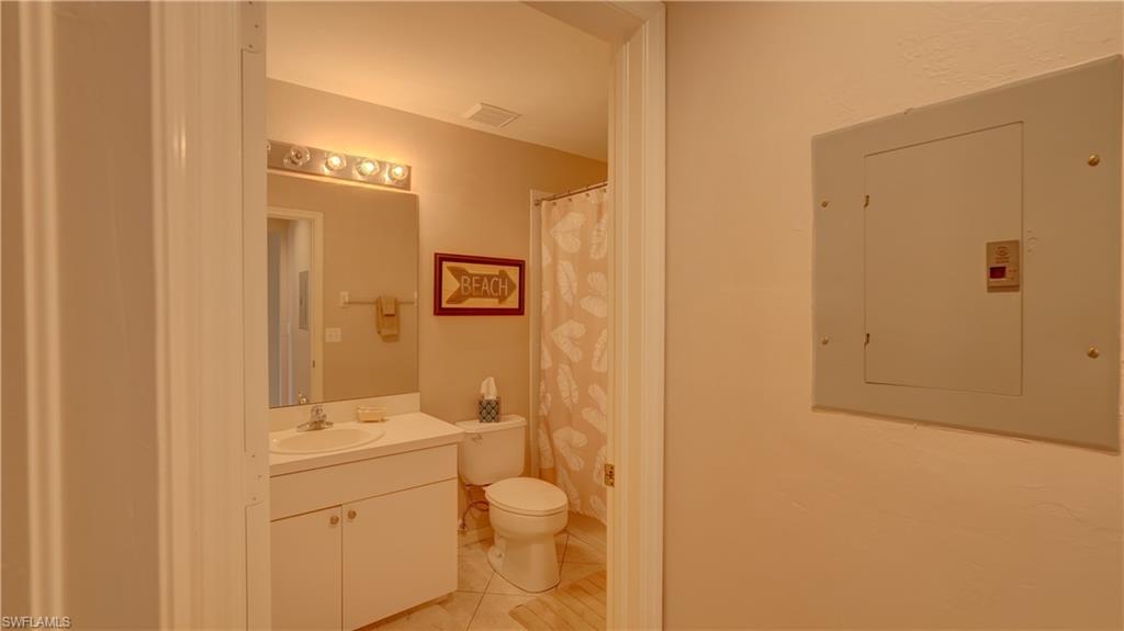 8083 Queen Palm Ln 424 Property Photo 4