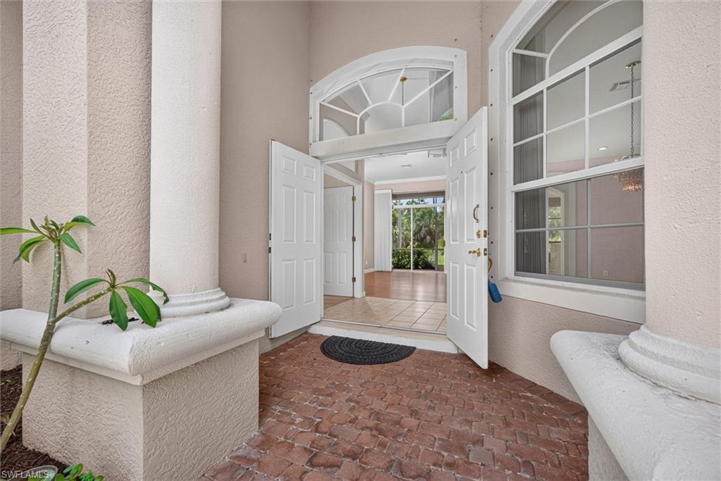 13716 Magnolia Lake Ct Property Photo 3