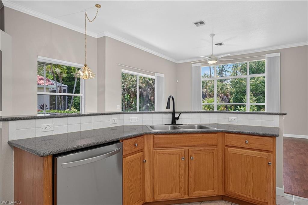 13716 Magnolia Lake Ct Property Photo 16