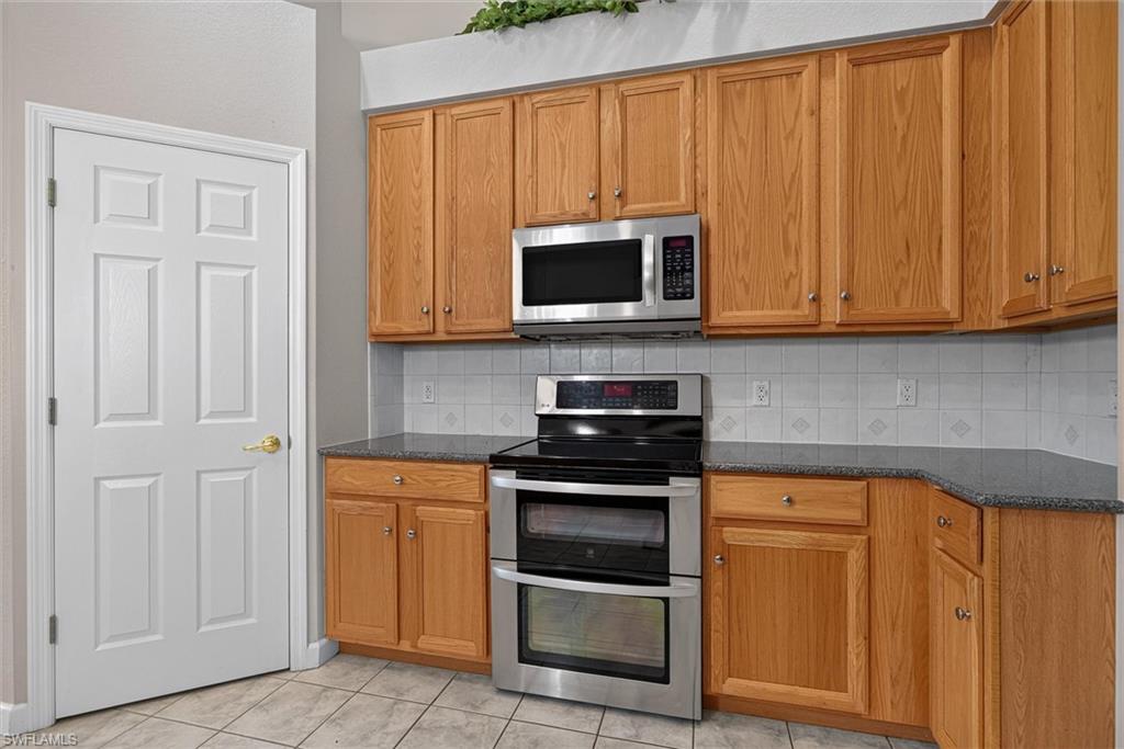 13716 Magnolia Lake Ct Property Photo 17