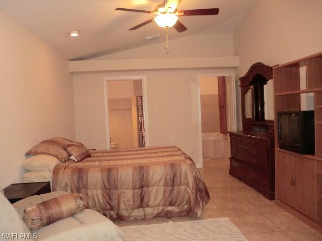 1000 Sw 37th St Property Photo 13