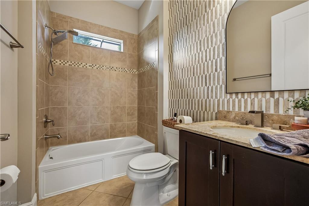 10100 Belcrest Blvd Property Photo 24