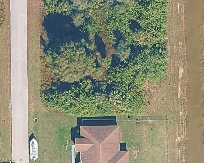 323 Lubdel Ave S Property Photo 3