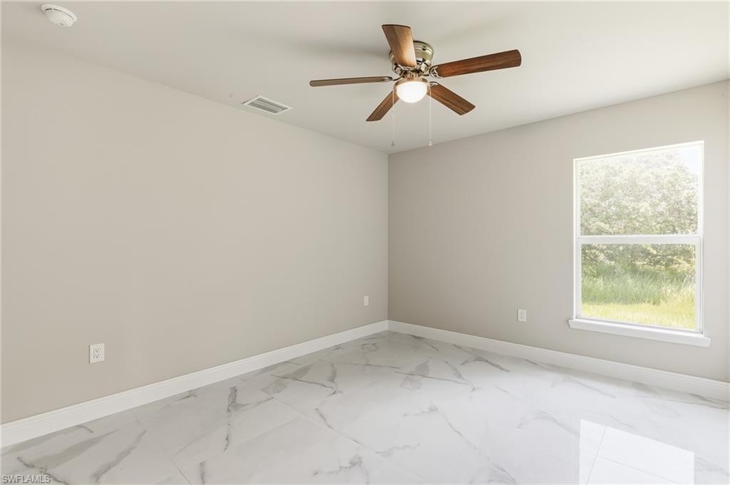 1895 Weldon Ave Property Photo 10