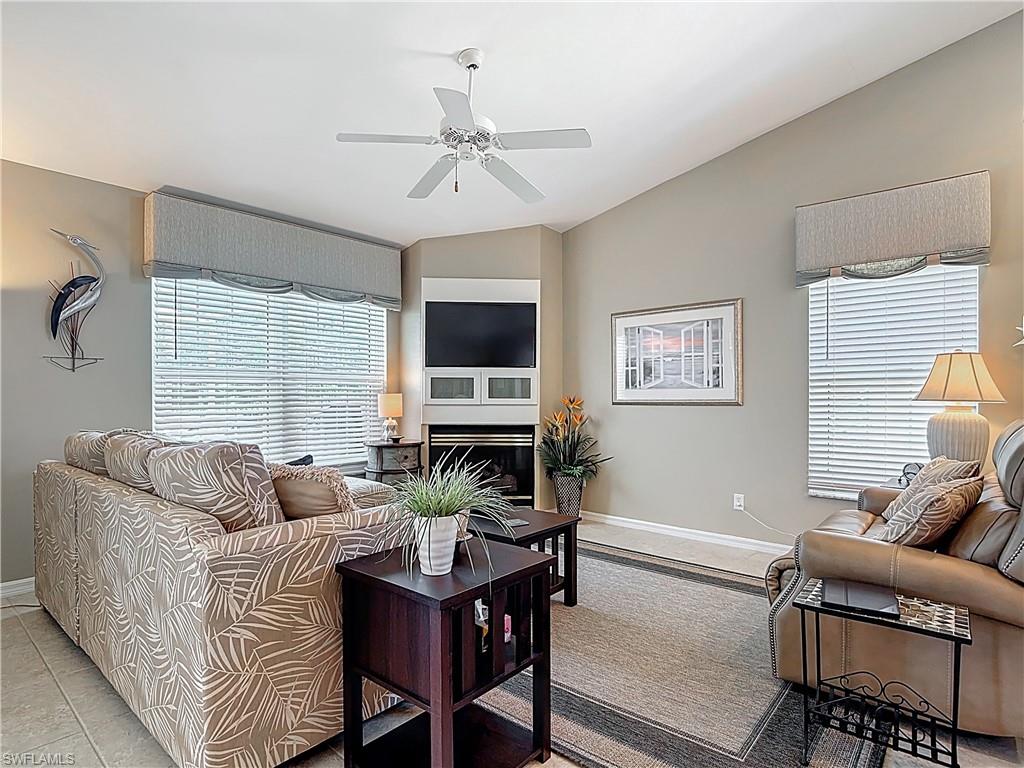 2240 Corona Del Sire Dr Property Photo 12