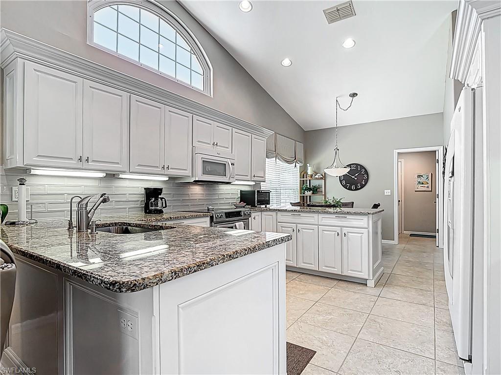2240 Corona Del Sire Dr Property Photo 16