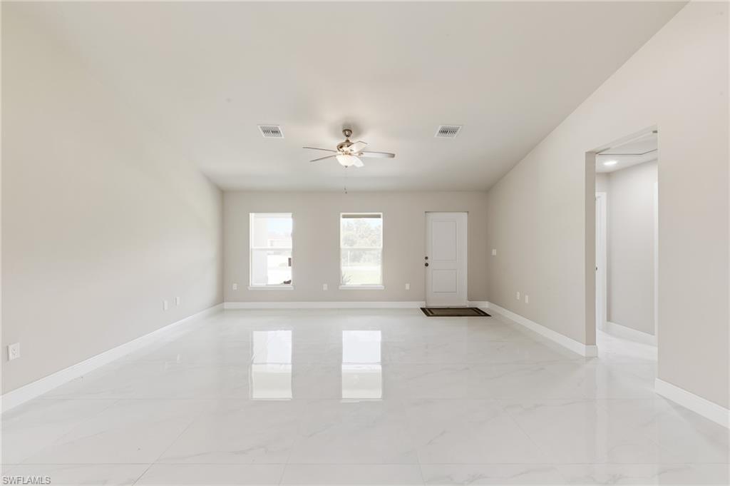 1893 Weldon Ave Property Photo 9