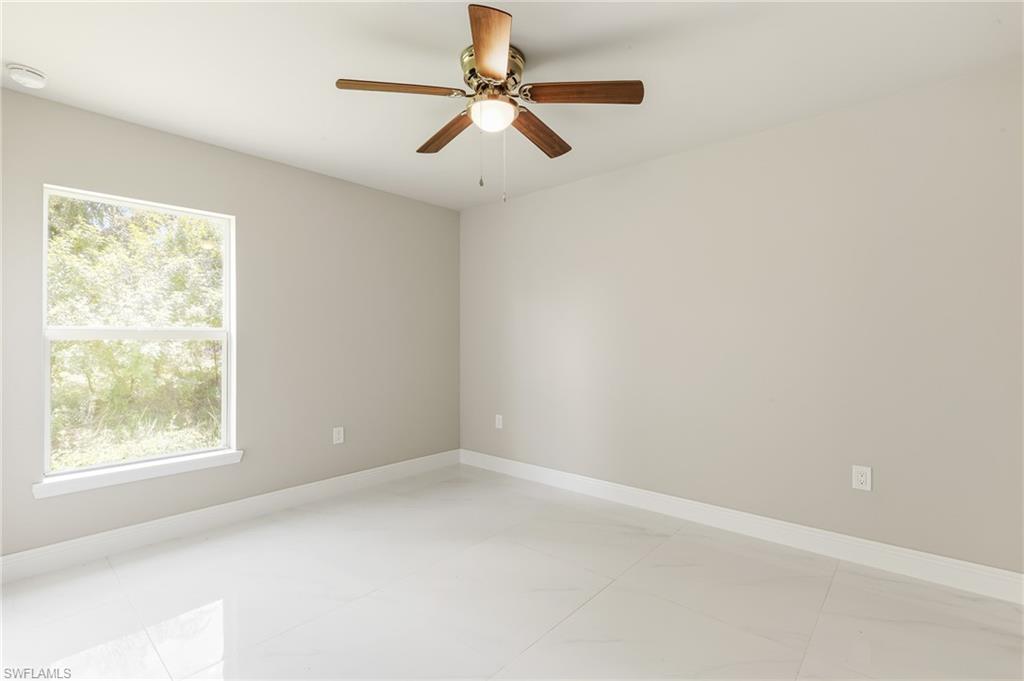 1893 Weldon Ave Property Photo 11