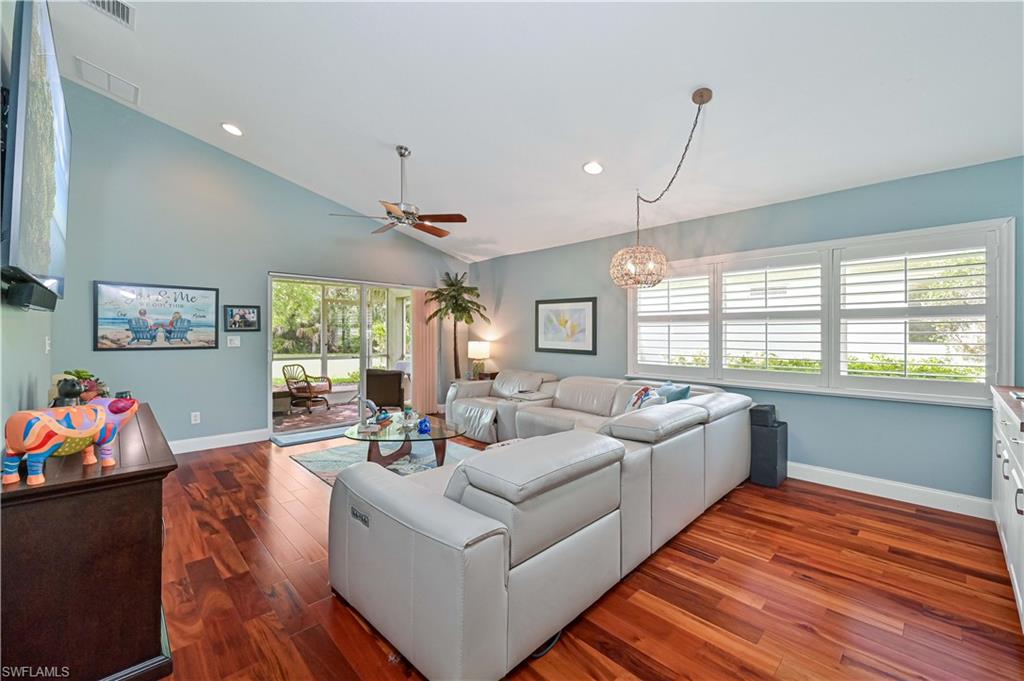 15139 Ligustrum Ln Property Photo 8