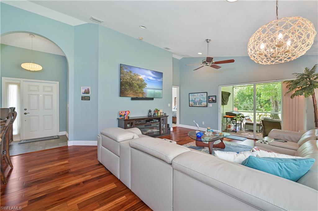 15139 Ligustrum Ln Property Photo 9