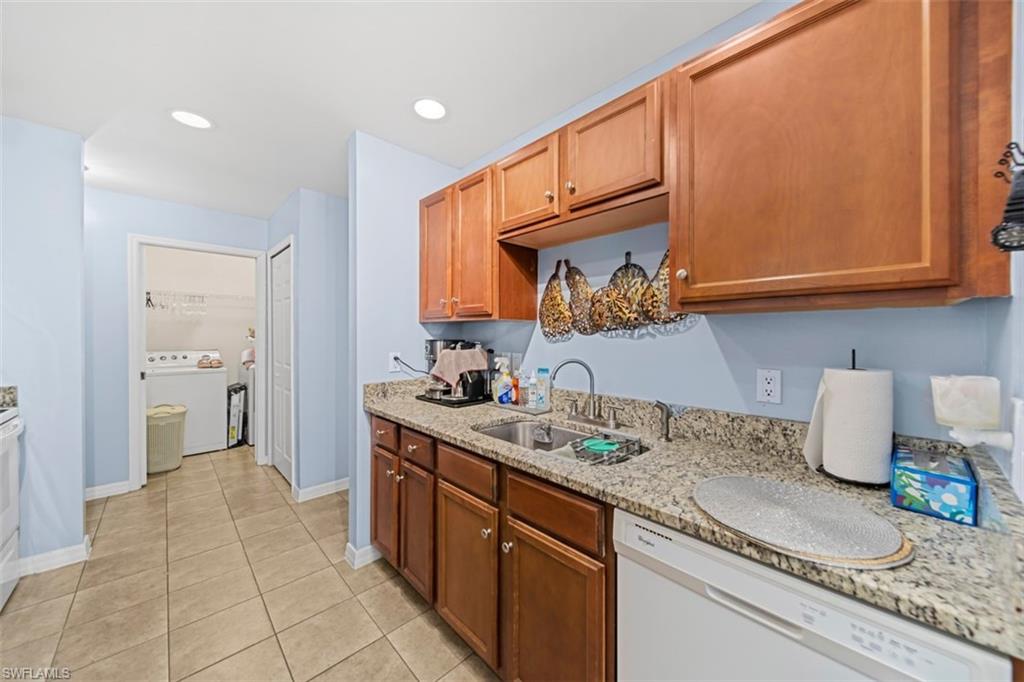 1243 Earnest St E Property Photo 14