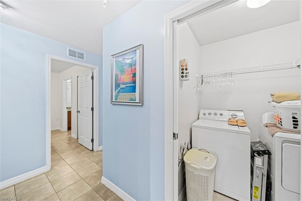 1243 Earnest St E Property Photo 18