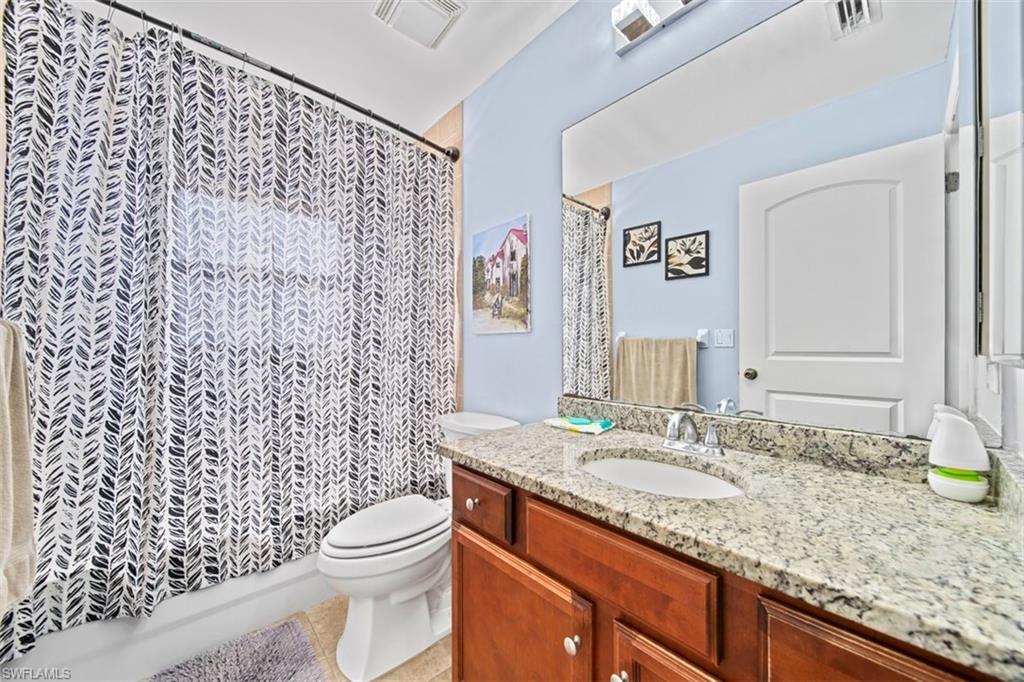 1243 Earnest St E Property Photo 23