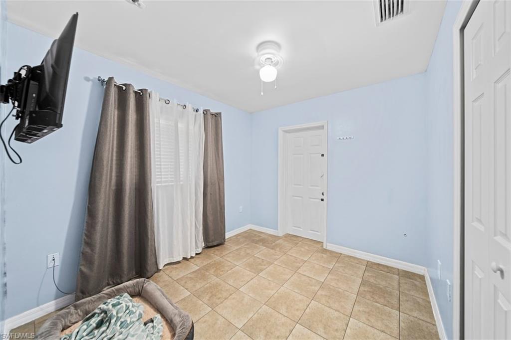 1243 Earnest St E Property Photo 26