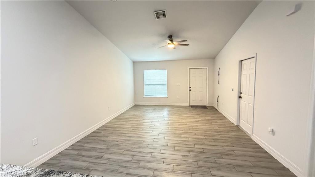 2413 Delta Ave N Property Photo 10