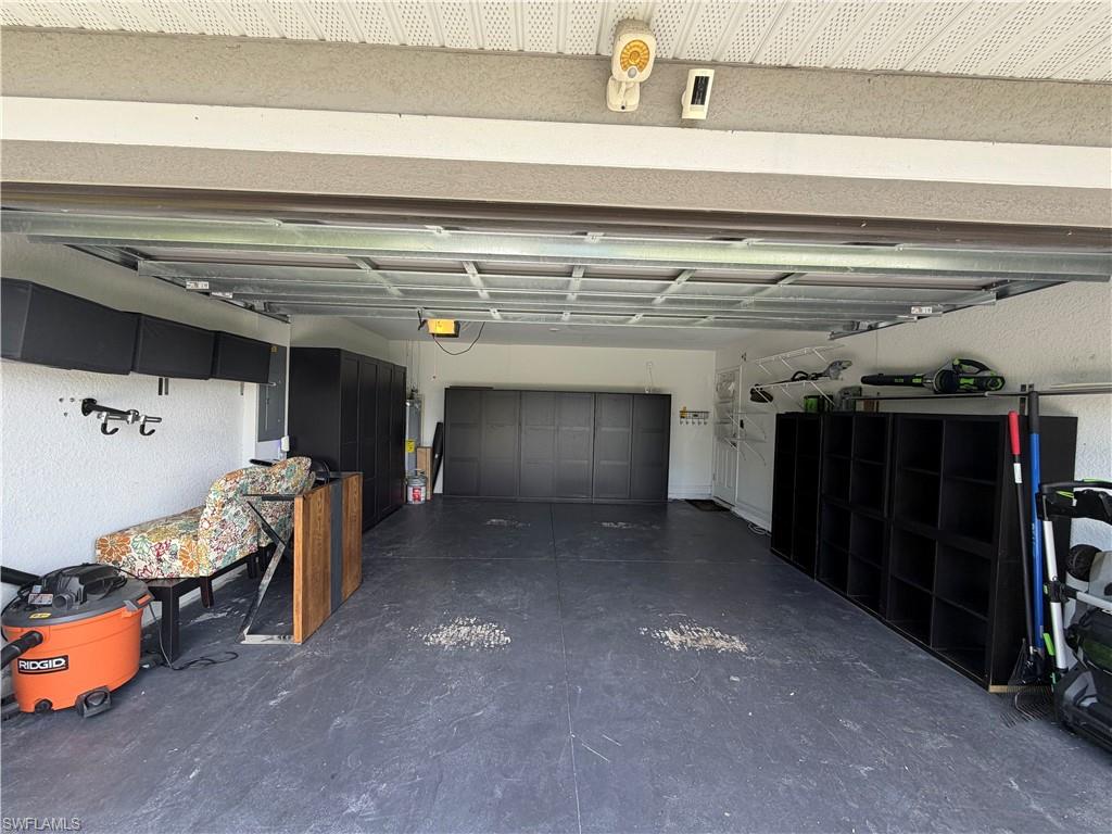 2413 Delta Ave N Property Photo 16