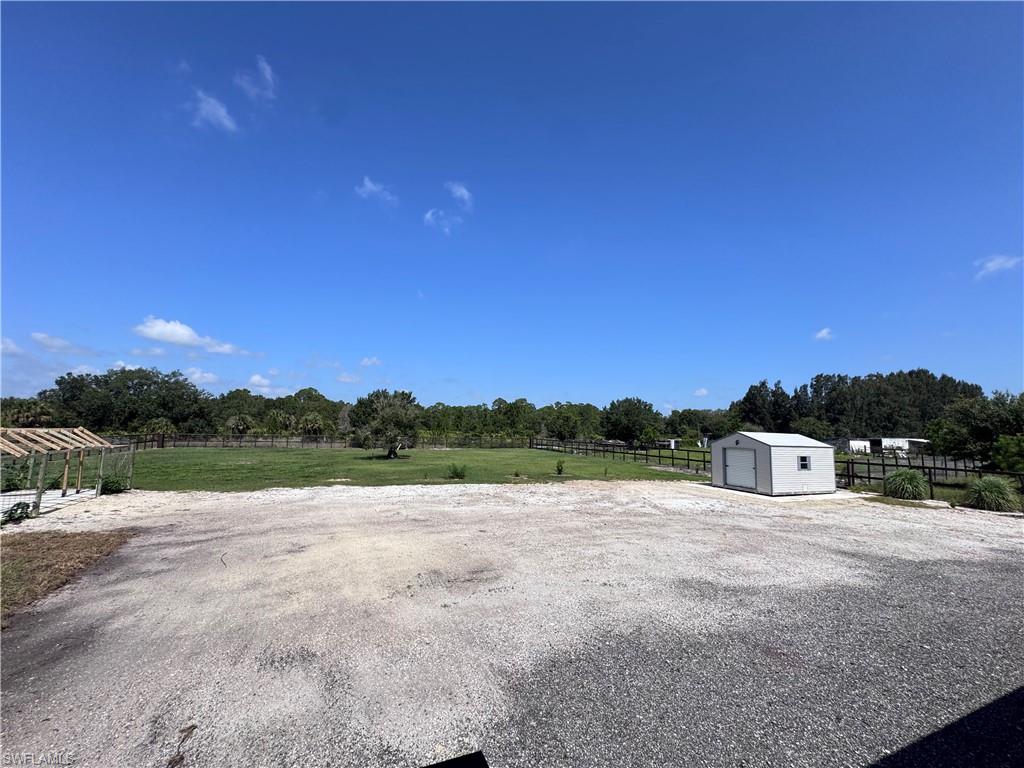 220 N Zambria St Property Photo 18