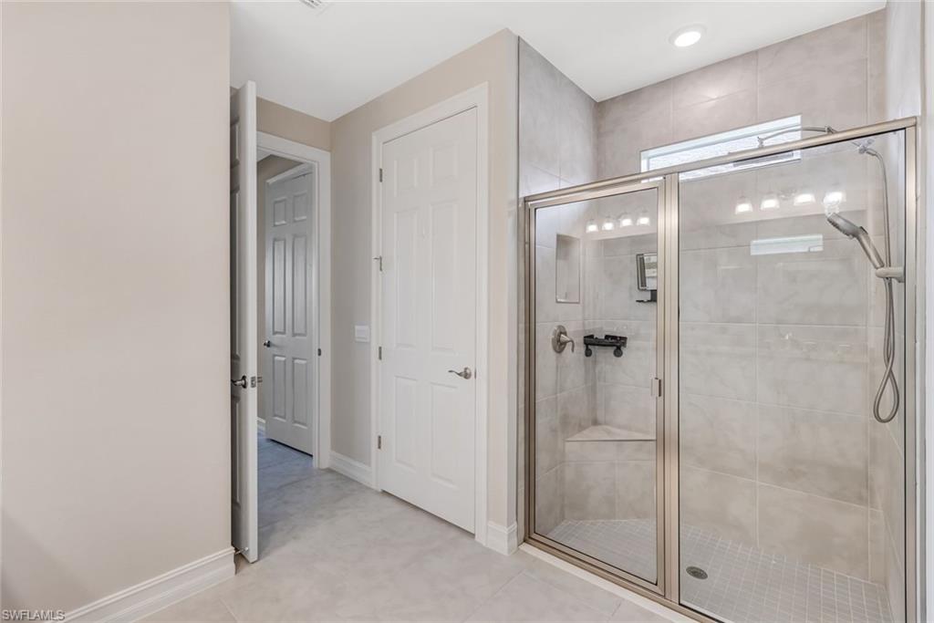 451 Spring Hill Lake Loop Property Photo 20