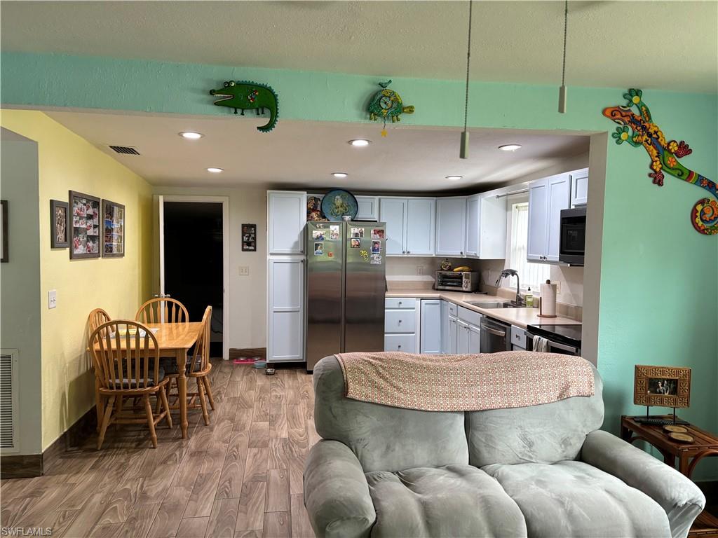 2757 Garden St Property Photo 16