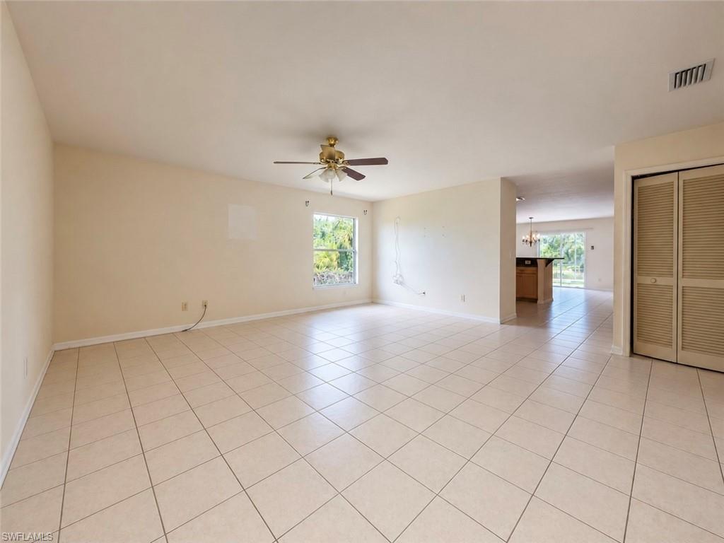 3008 63rd St W Property Photo 5