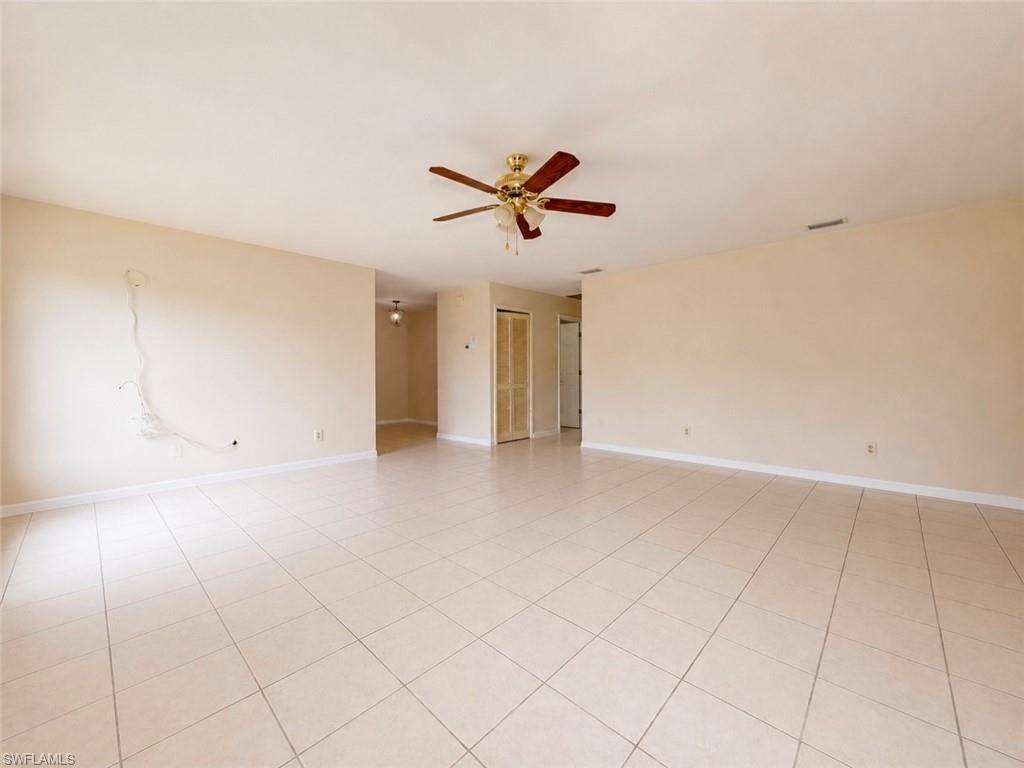 3008 63rd St W Property Photo 7