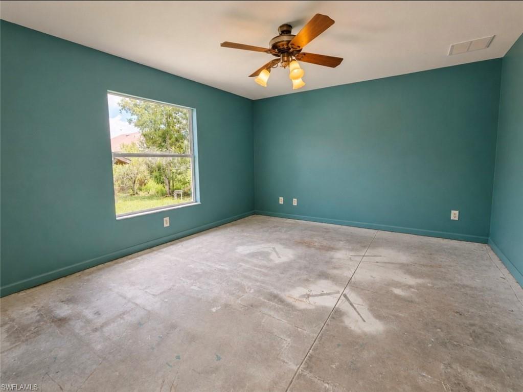 3008 63rd St W Property Photo 14