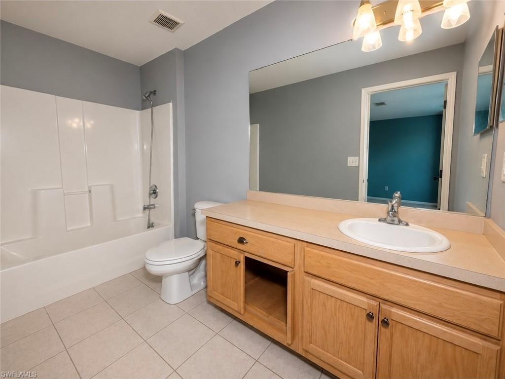 3008 63rd St W Property Photo 16
