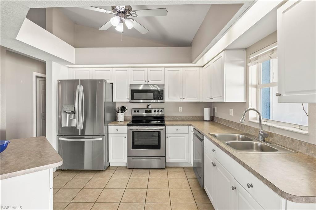 4409 Jacaranda Pkwy W Property Photo 3